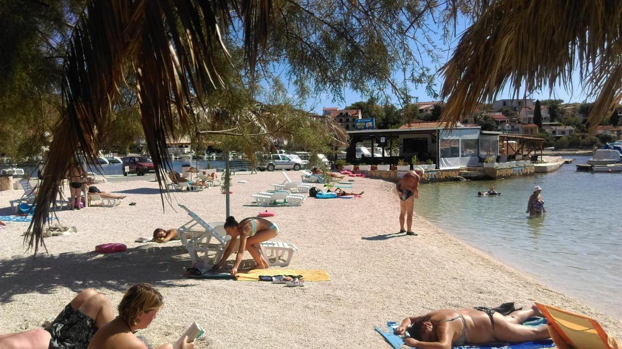 Apartmani Zulin Seget Vranjica Buitenkant foto